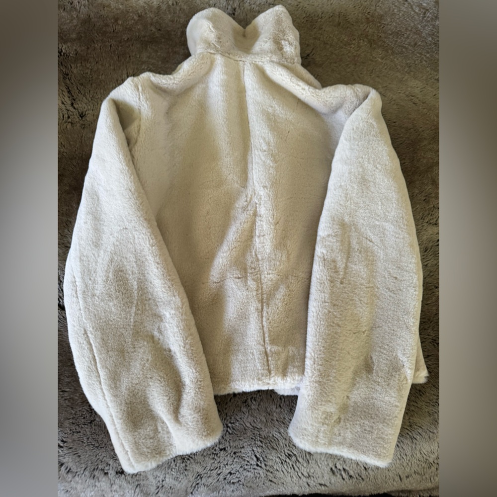 Theory cream faux fur jacket size P